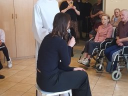 Występ młodzieżowej grupy teatralnej w Bytomskim Centrum Wsparcia, 18.04.2026